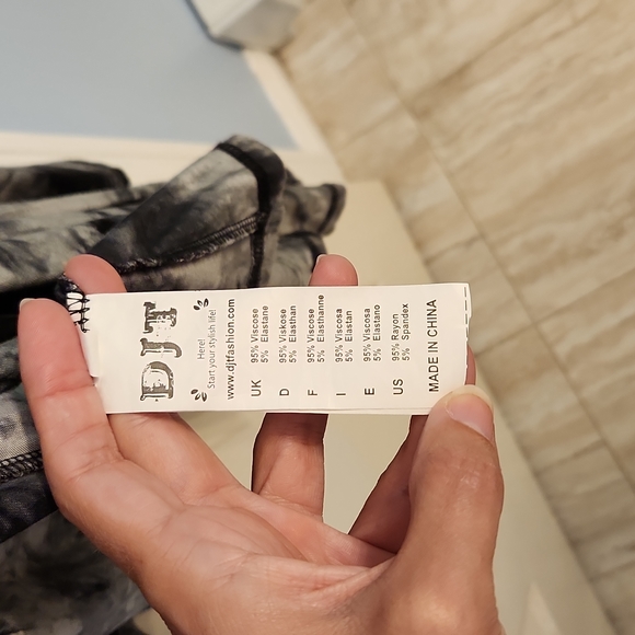 2/$20 Long grey/black open cardigan Sz L - Picture 2 of 4